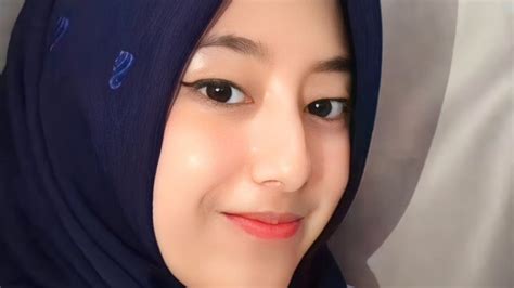 29. ENGGAK AH MAS MAU JADI ISTRI KAMU AJA DI RUMAH.